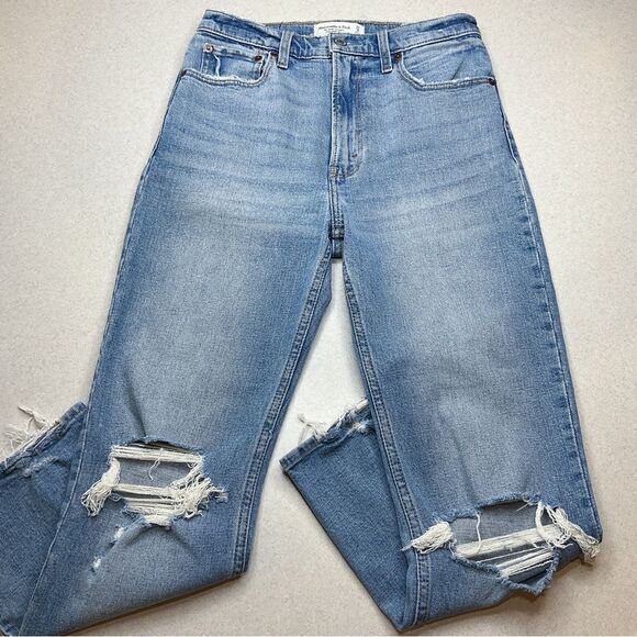 A&F Ankle Straight Ultra High‎ Rise 27 Short Ripped Medium Wash - Picture 1 of 6